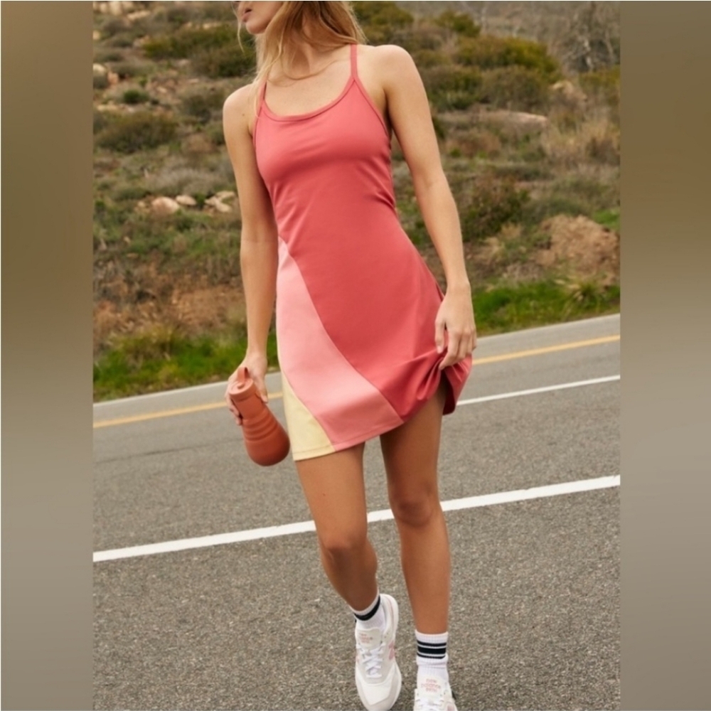 Playground Active Anthropologie Sunday Colorblock Y Back Mini Dress Sz Small